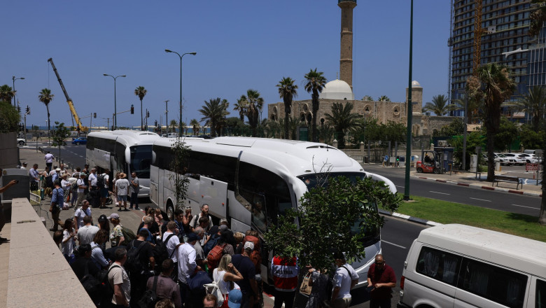 Cum a reușit România să salveze 40 de cetățeni prinsi în mijlocul conflictului din Israel cu Iranul 1 cum a reusit statul roman sa evacueze 40 de cetateni blocati in israel in plin conflict cu iranul 6852803ecc975