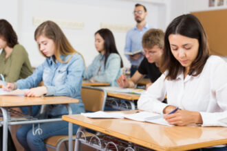 cum se calculeaza media la bacalaureat 2025 ce nota minima trebuie obtinuta la fiecare proba 6846a64277ce7