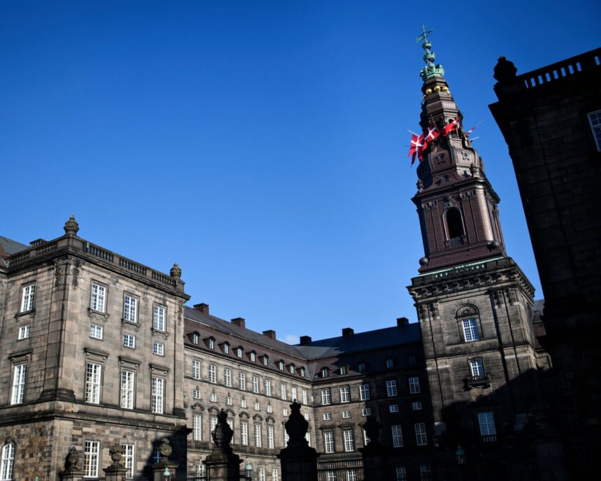 Danemarca își exprimă votul pentru o lege de apărare ce permite accesul SUA la baze aeriene 1 denmark votes for defence bill giving us access to its airbases 684a86001f296