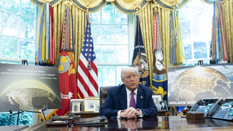 Donald Trump își dezvăluie veniturile: câștiguri colosale din criptomonede, terenuri de golf și diverse afaceri 1 donald trump si a declarat veniturile castiguri imense din criptomenede cluburi de golf si alte afaceri 684d340201c70