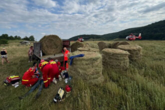 doua elicoptere smurd chemate pentru un barbat care a murit dupa ce a cazut peste el un balot de paie 685302996ca8e