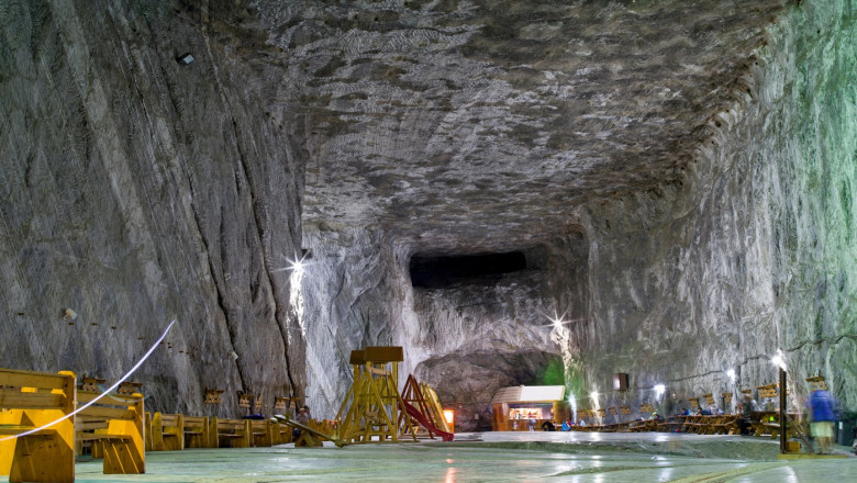 Alertă la Praid: Zece familii evacuate din cauza riscului de prăbușire a planșeului minei vechi 1 dsu pericol de prabusire a planseului vechii mine de la praid zece gospodarii au fost evacuate de urgenta 683c7c8ef0860