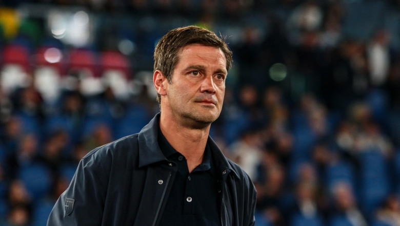 Cristi Chivu a devenit oficial antrenor la Inter: Ce salariu va avea românul pe banca nerazzurrilor 1 este oficial cristi chivu a semnat cu inter cat va cistiga romanul pe banca nerazzurrilor 6848a179a9cfc