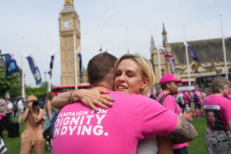 eutanasia aproape de legalizare in marea britanie proiectul de lege a trecut de primul vot in parlament 6855986e3c2a6