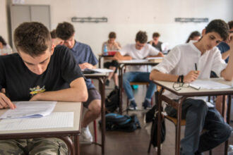 evaluarea nationala 2025 elevii sustin luni 23 iunie prima proba scrisa la limba si literatura romana 68582c7382e83