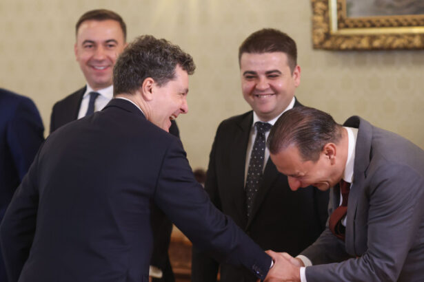 exclusiv cum explica baluta plecaciunea in fata fostului adversar politic nicusor dan dupa ce l a facut impostor in campania electorala 68543fd64012d