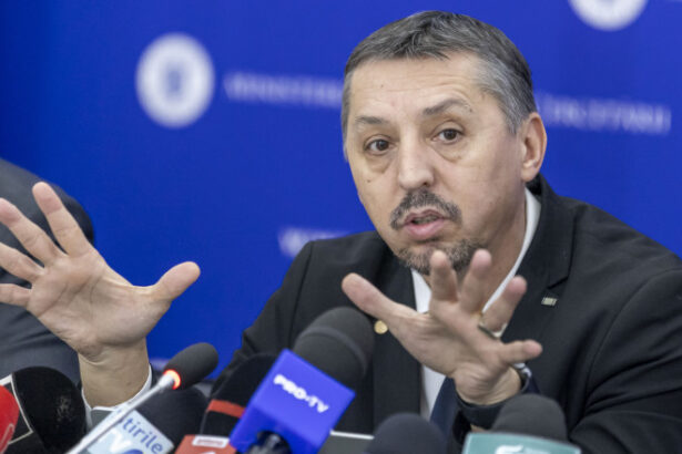 exclusiv daniel david spune ca sistemul de burse din romania este cel mai generos din ue si trebuie redimensionat ce criterii vor fi urmarite 68601374eb065