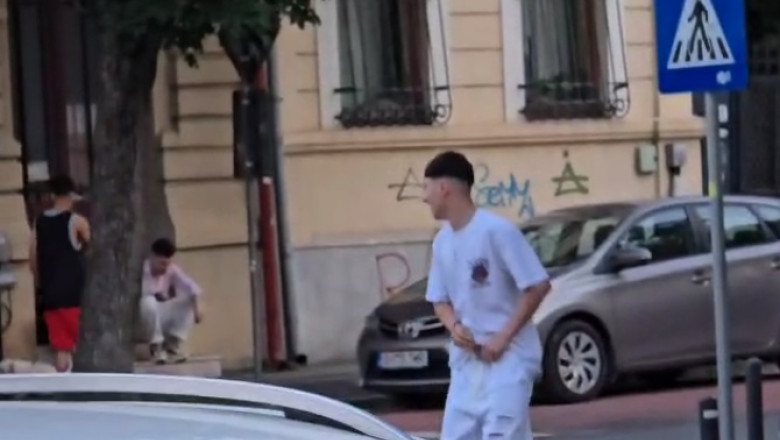 Tineri agresați după marșul Bucharest Pride: O tânără a înfruntat un atacator înarmat cu un briceag și l-a dezarmate cu curaj 1 exclusiv tineri atacati dupa marsul bucharest pride o fata a fost amenintata cu un briceag dar a reusit sa il dezarmeze pe agresor 68459e749181f