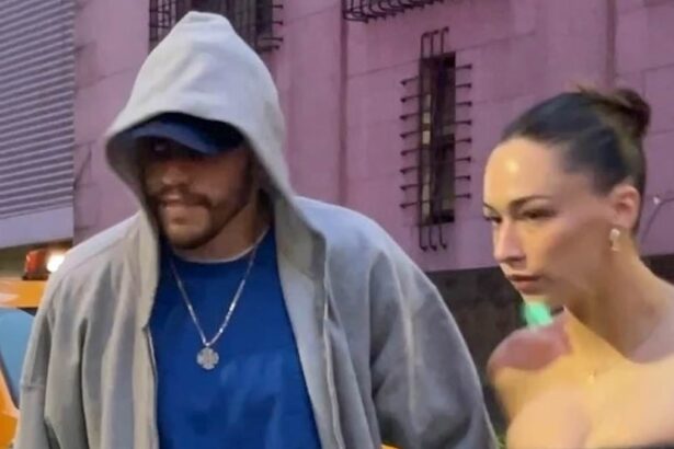 exclusivepete davidson reveals shocking family tragedy while debuting new appearance on stage 6862d66342f5c