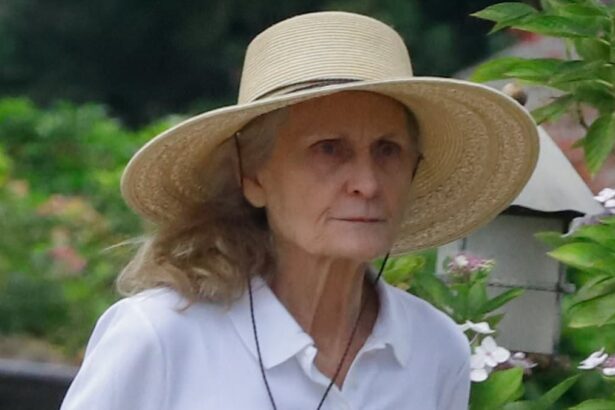 exclusivetom cruise co star who also acted on friends is unrecognizable at 75 can you guess who she is 686143cdc7482