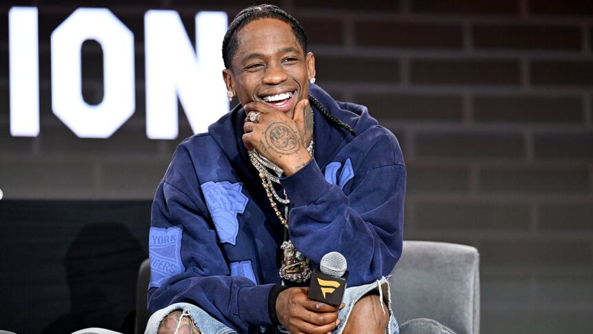 Travis Scott recunoaște că a cheltuit fără măsură 300.000 de dolari pe combustibil, în timp ce fosta lui parteneră, Kylie Jenner, este criticată pentru utilizarea avioanelor private. 1 exclusivetravis scott admits to frivolously spending 300k on gas as ex kylie jenner is scolded for private jet use 685c30f81ce81