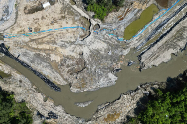 expertii europeni prezenti la salina praid au propus doua solutii ambele variante implica lucrari ample si milioane de euro 68503550cdd98