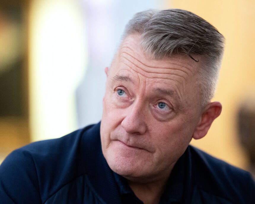 Tatăl dublului campion olimpic Jakob Ingebrigtsen, condamnat pentru agresiune asupra fiicei, scapă de închisoare 1 father of double olympic champion jakob ingebrigtsen found guilty of hitting daughter but avoids jail 684ff1ca76132