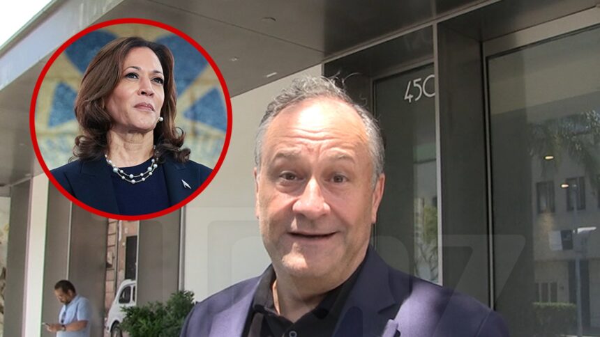 Fostul Second Gentleman Doug Emhoff denunță raidurile ICE ca fiind „inacceptabile”. 1 former second gentleman doug emhoff says ice raids are outrageous 685f21aba9b27