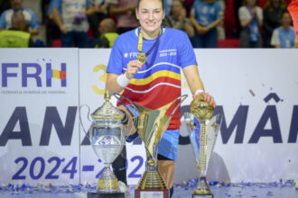 foto o statie stb a fost redenumita in cristina neagu in semn de omagiu pentru una dintre cele mai bune handbaliste ale lumii 6843ea8425f7c