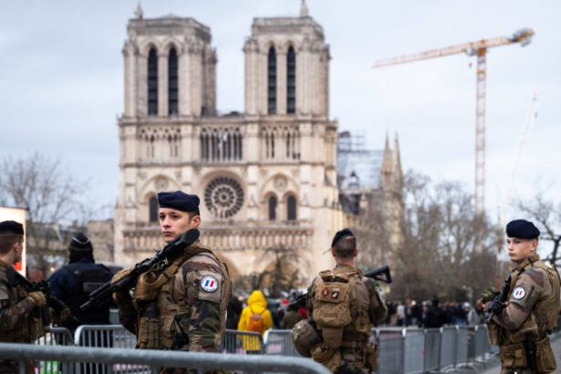 franta este acuzata ca livreaza constant material militar israelului ce arata raportul unei retele militante 684852cc9cee6