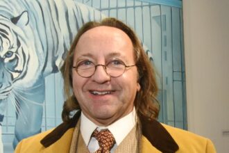 french furniture expert and restorer guilty of fake 18th century chair scam 6849994b1988c