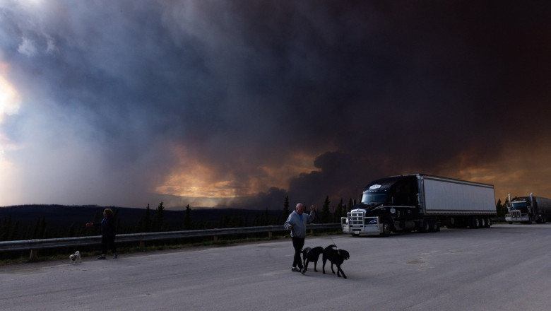 fumul degajat de incendiile violente din canada a ajuns in europa ce arata datele copernicus 683efe821436e