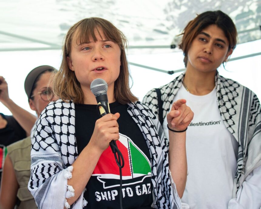 Greta Thunberg se alătură unei nave umanitare care navighează spre Gaza, cu scopul de a sfida blocada impusă de Israel 1 greta thunberg joins aid ship sailing to gaza aimed at breaking israels blockade 683c88c03242e