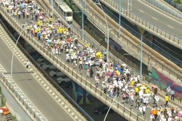 greva japoneza in educatie profesorii ameninta cu proteste de amploare fata de masurile de austeritate pregatite de guvern 68527601c58cf