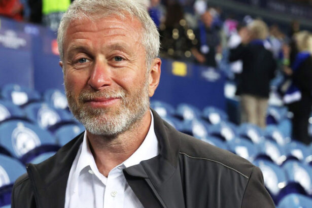 guvernul britanic este gata sa il dea in judecata pe abramovici pentru vanzarea echipei de fotbal chelsea cat ar datora oligarhul rus 683e9509a965b