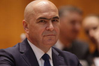 ilie bolojan de ziua drapelului national romania va reusi daca statul actioneaza cu responsabilitate fata de cetateni 685cf85283889