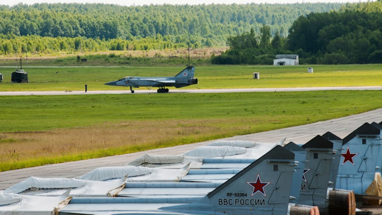 inca o baza aeriana rusa atacata de ucraineni printre avioanele lovite un mig 31k folosit la lansarea de rachete kinjal raport 684696a8eaca4
