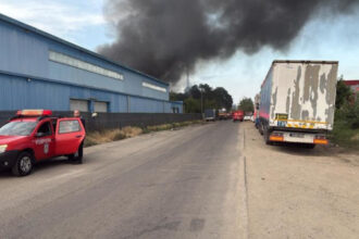 incendiu la un depozit din sectorul 6 al capitalei unde sunt depozitate butelii cu oxigen a fost emis mesaj ro alert 685ee407c96d2