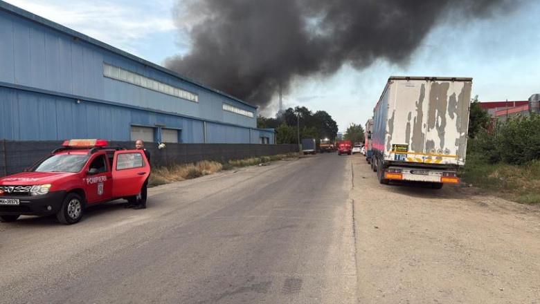 Flăcări devastatoare la un depozit de oxigen din sectorul 6 al Bucureștiului, alertă RO-Alert activată. 1 incendiu la un depozit din sectorul 6 al capitalei unde sunt depozitate butelii cu oxigen a fost emis mesaj ro alert 685ee407c96d2