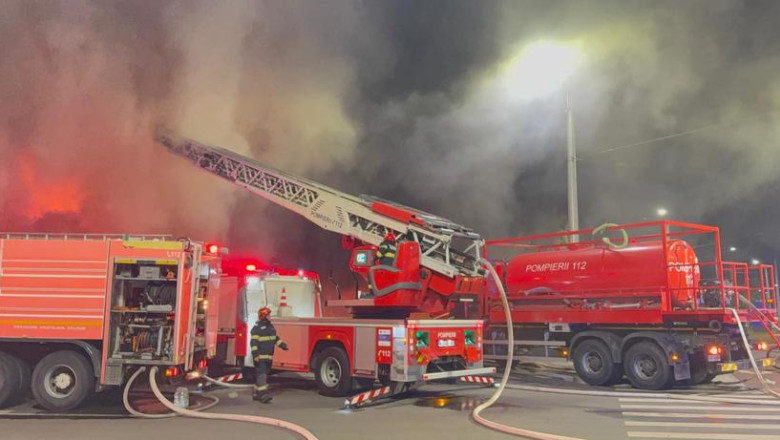 Flăcări devastatoare într-un complex de depozite din Galați, alertă RO-Alert activată 1 incendiu puternic la un complex de depozite in galati a fost emis mesaj ro alert 6850811480f94
