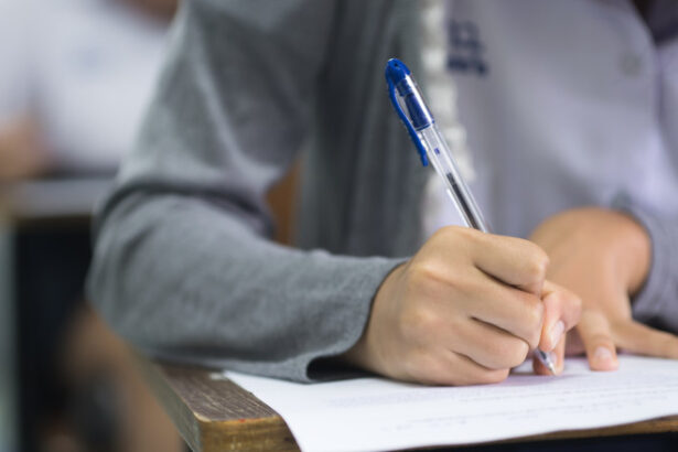 incep probele scrise ale examenului de bacalaureat cu limba si literatura romana elevii vor putea vedea lucrarile dupa evaluare 6847d805289ca