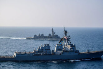 insurgentii houthi din yemen ameninta ca vor ataca nave americane in marea rosie daca sua lovesc iranul 6856e9ede3000