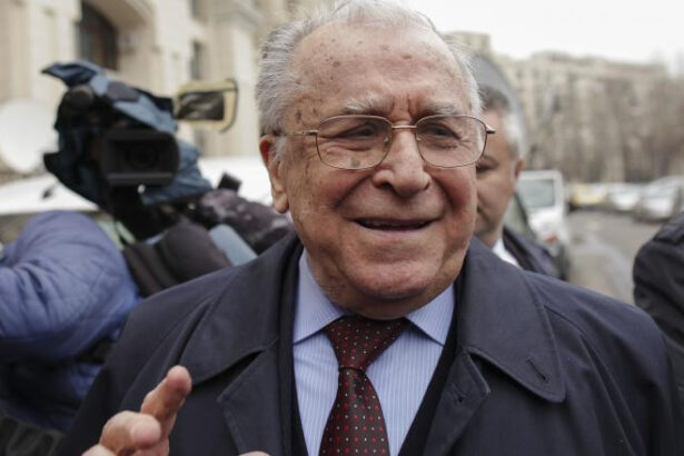 ion iliescu sufera de cancer la plamani ce spune cel mai recent raport privind starea de sanatate a fostului presedinte 6850357351a9a