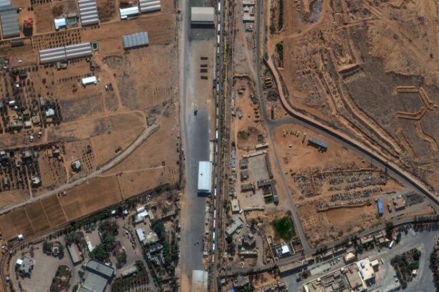 israelul blocheaza cea mai rapida ruta pentru ajutoarele palestinienilor din fasia gaza premierul spaniei pedro sanchez un genocid 685da5492980a