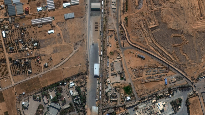 Israel oprește fluxul rapid de ajutoare către palestinienii din Fâșia Gaza, iar premierul Spaniei, Pedro Sánchez, îl numește „genocid”. 1 israelul blocheaza cea mai rapida ruta pentru ajutoarele palestinienilor din fasia gaza premierul spaniei pedro sanchez un genocid 685da5492980a