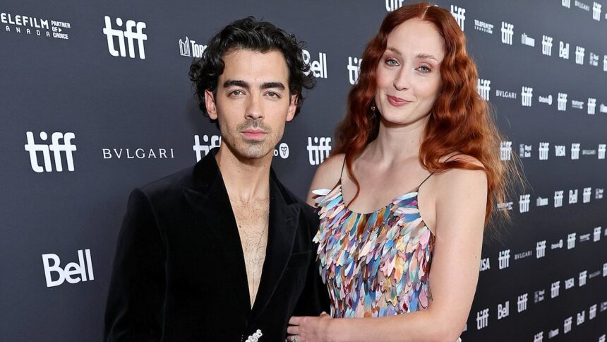 joe jonas and ex sophie turner spotted together after split rumors with boyfriend peregrine pearson 685add1375f58