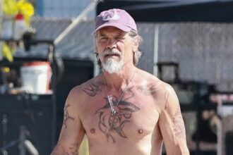 josh brolin shows off his massive fake tattoos on set after removing his real ink 685ac414ea37b