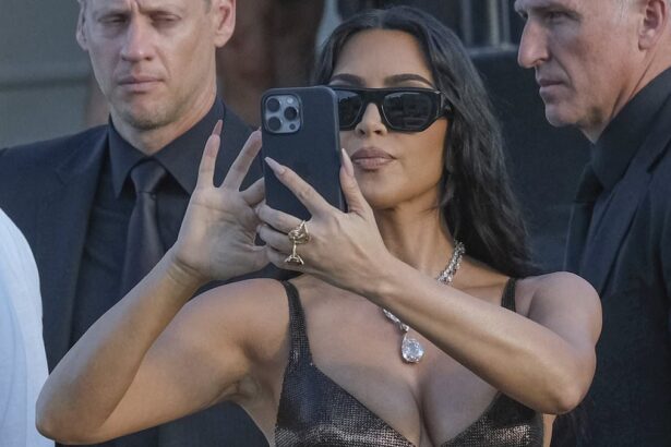 kim kardashian trolled for posting racy bikini snaps live from bezos wedding in shameless self promo stunt 685f11023385b