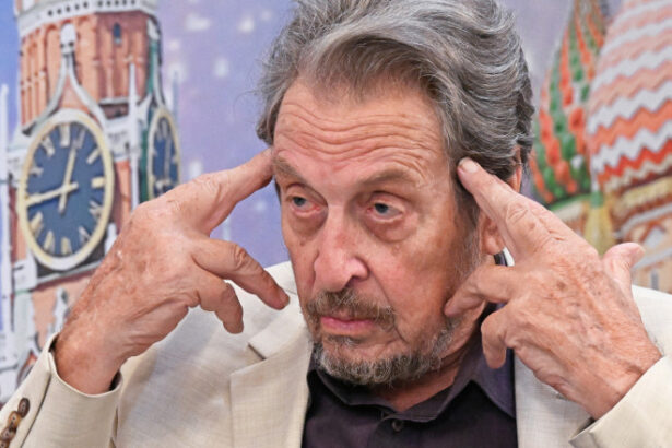 kremlinul saluta vizita la moscova a tatalui lui elon musk e cea mai buna modalitate de a cunoaste rusia 6848346863f04