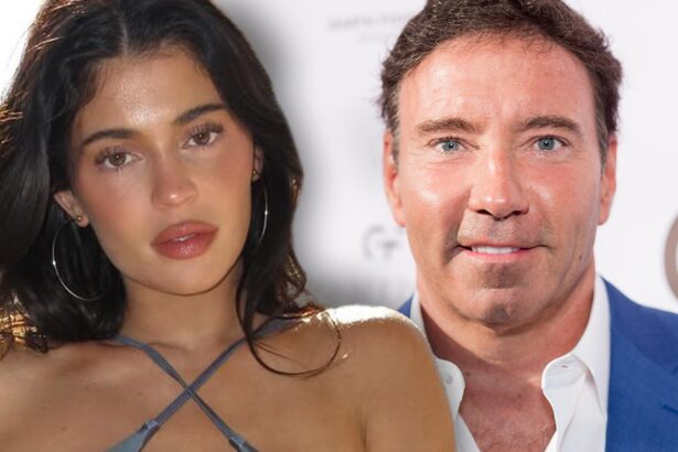 kylie jenners surgeon flooded with copycat boob job requests after specs revealed 6840d2dc19a41