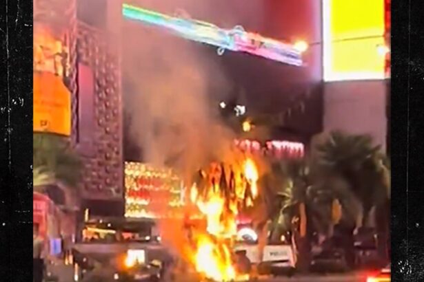 las vegas strip catches on fire after eyewitnesses hear thunderous bang 684d8ae23dd4e