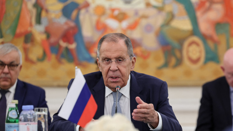 Lavrov afirmă că „Occidentul nu va reuși să înfrângă Rusia, folosindu-se de Ucraina ca scut.” 1 lavrov spune ca occidentul nu va invinge rusia folosindu se de ucraina pe post de berbec 68614a72d2e91