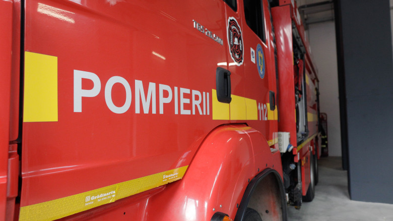 Incendiul izbucnit la locomotiva unui tren în Sălaj: Pasagerii, în totală siguranță 1 locomotiva unui tren a luat foc in salaj cei 30 de pasageri sunt in siguranta 6841fe5358685