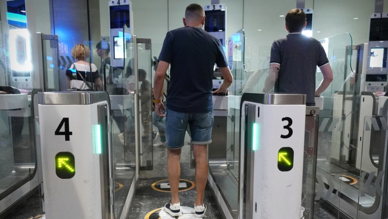 Londra își intensifică demersurile pentru ca britanicii să aibă acces la porțile electronice la intrarea în UE 1 londra face eforturi pentru ca britanicii sa poata folosi portile electronice e gates cand vin in ue 68492df32da8e