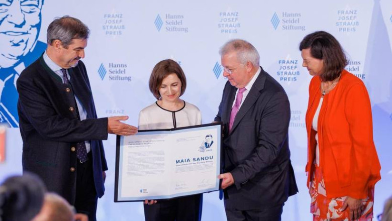 Maia Sandu a fost recompensată în Germania cu Premiul Franz Josef Strauss și a ales să ofere suma câștigată în scopuri caritabile 1 maia sandu a primit in germania premiul franz josef strauss a decis sa doneze suma de bani care insoteste distinctia 6856f23879d26