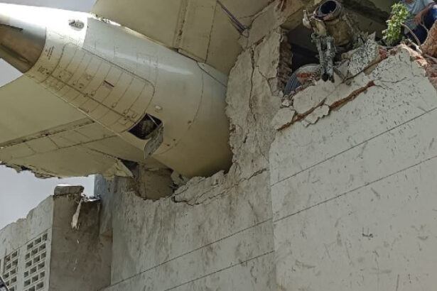 marturii cutremuratoare din ahmedabad unde avionul air india s a prabusit fiul meu a sarit de la etajul 2 pentru a se salva 684acccb7ba9e