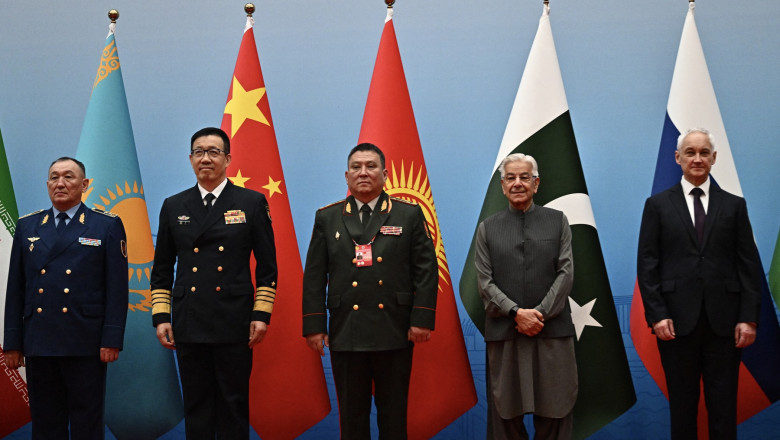 ministrii apararii din iran china si rusia s au intalnit pentru a discuta despre schimbarile cruciale ale secolului 685d074fc2f04