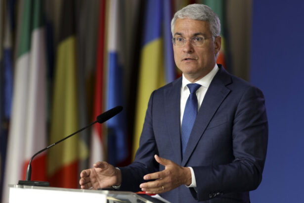 ministrul dragos pislaru intrebat cand vor fi concediati sefii din energie incompatibili pana acum am mimat ca dam afara 685d3c34f2a51