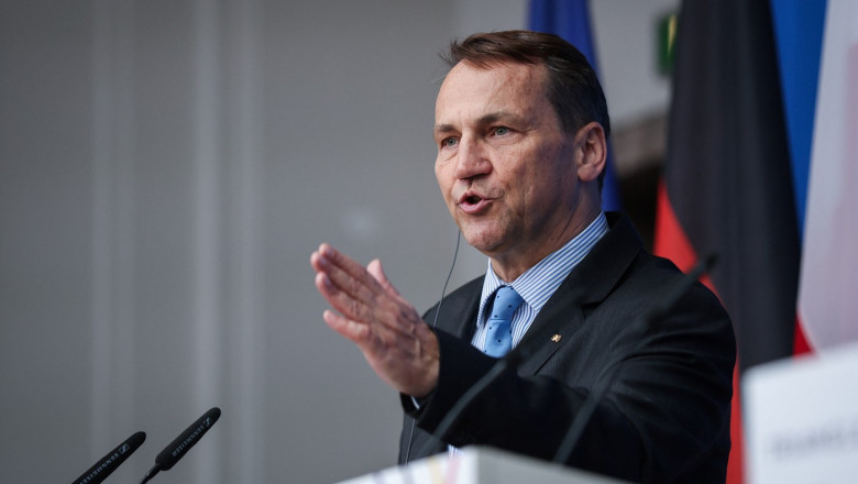 O competiție a înarmării ar putea accelera căderea regimului Putin, afirmă ministrul de externe polonez. 1 o cursa a inarmarii ar putea grabi prabusirea regimului putin considera seful diplomatiei poloneze 685d67af32dae