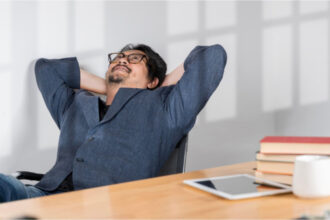 o noua afacere bizara a inflorit in china firme la care te angajezi ca sa te prefaci ca lucrezi masa de pranz este inclusa munca nu 68450bbb9393b